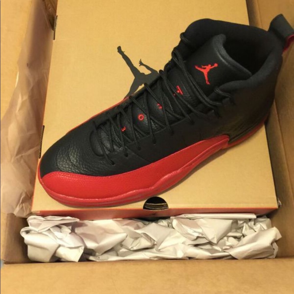 2016 NIKE AIR JORDAN 12 retro (flu game)